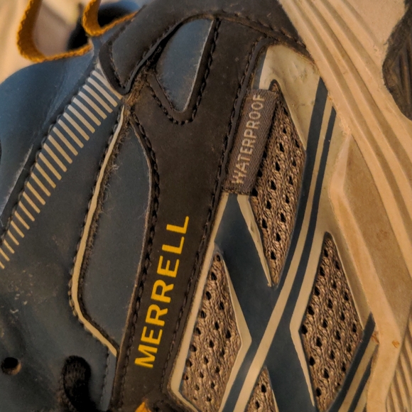 Boys Merrell sz 11 waterproof hiking boots - Picture 6 of 6